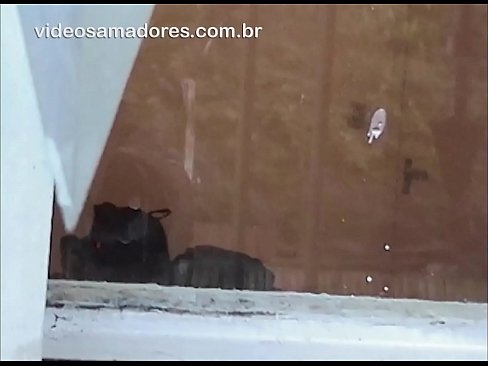 ❤️ Bărbat excitat care își privește prietena cu un alt tip, înregistrând un video de sex fără a deranja cuplul ❤️ at us