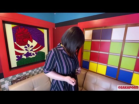 ❤️ Drăguță japoneză cu sâni mari se masturbează cu jucării sexuale și are un orgasm. Ea vorbește într-un interviu despre experiența ei de futut. Țâțe uriașe și păsărica păroasă gemând tare. Osakaporn ❤️ at us