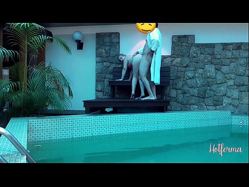 ❤️ Șeful o invită pe menajeră la piscină, dar nu a putut rezista la o partidă fierbinte ❤️ at us